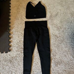 SET Active Sculptflex Black Sports Bra and Leggings Set